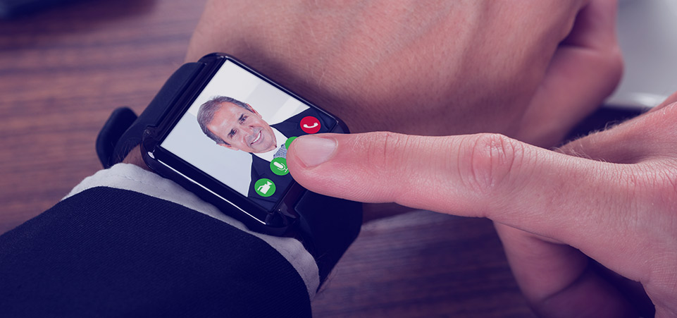 Wearable Camera-Enabled IoT Device: Apple Watch for FaceTiming